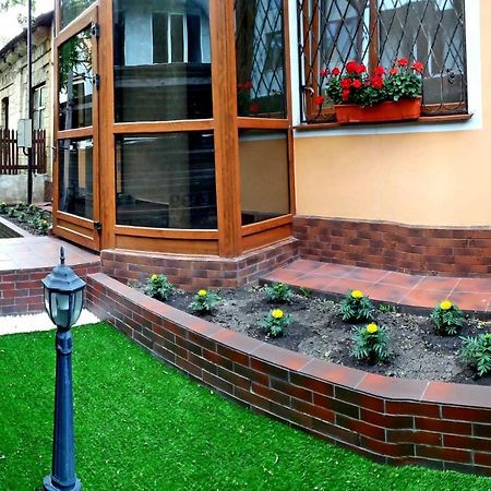 Unique 1 Bd Apt Dt W/Free Parking And Wi-Fi Appartamento Chişinău Esterno foto