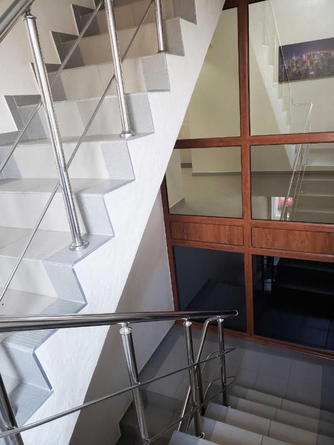 Unique 1 Bd Apt Dt W/Free Parking And Wi-Fi Appartamento Chişinău Esterno foto